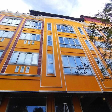 Chaplin Hotel Пондичерри Экстерьер фото