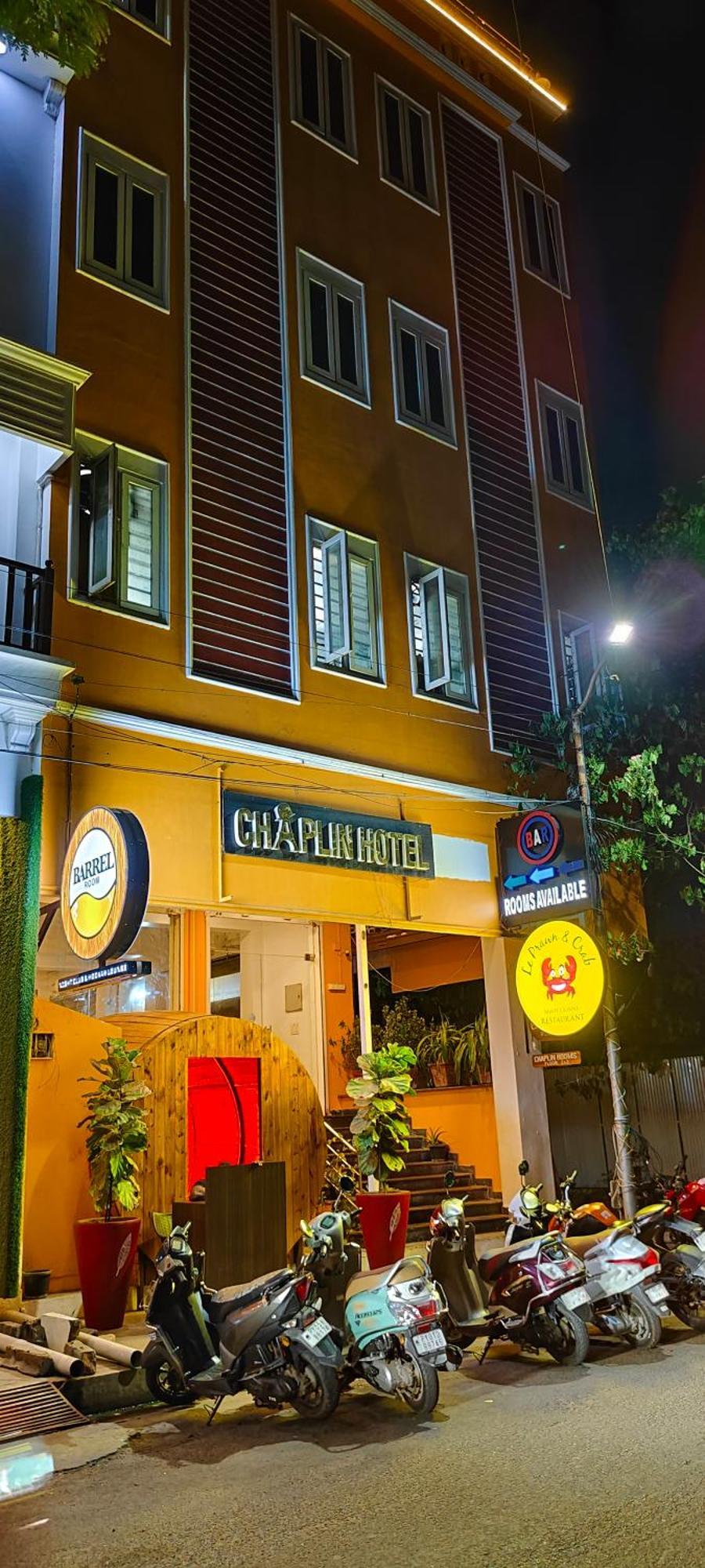 Chaplin Hotel Пондичерри Экстерьер фото